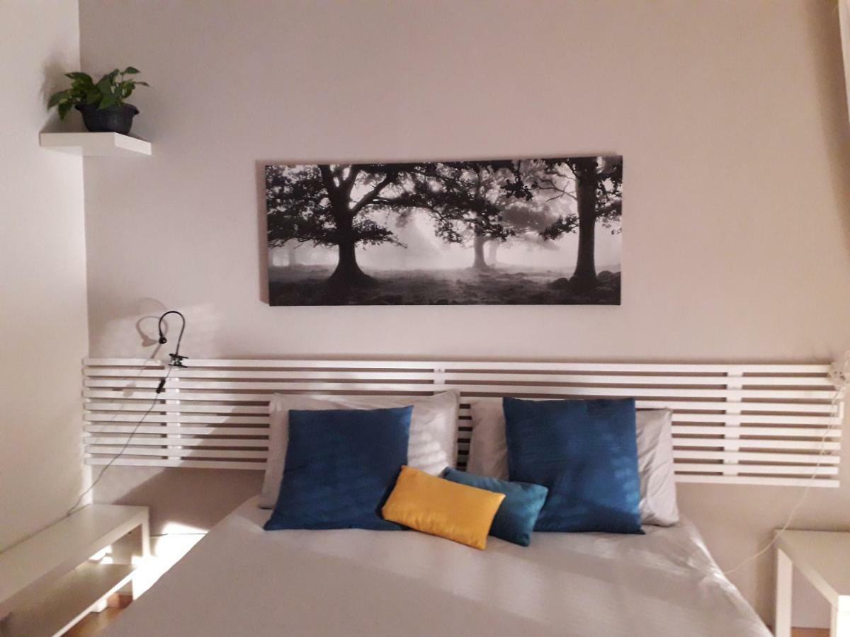Le Stanze Di Adele Bed & Breakfast LʼAquila Екстериор снимка