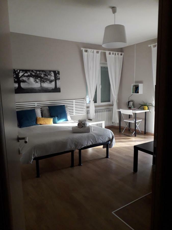 Le Stanze Di Adele Bed & Breakfast LʼAquila Екстериор снимка